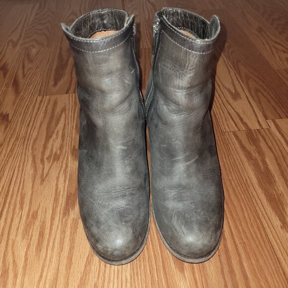 Frye distressed grey bootied - Picture 3 of 3